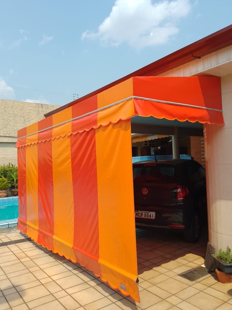 Toldo para garagem com cortinas laterais
